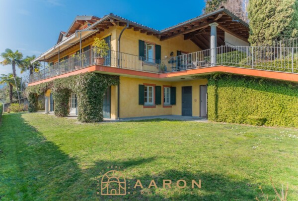 ELEGANTE VILLA VISTA LAGO A VERBANIA