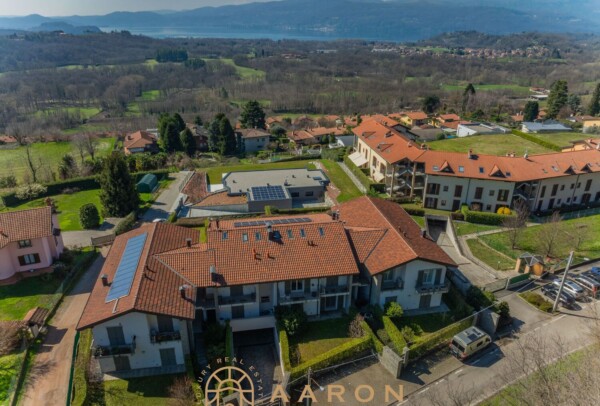 VILLA CONTEMPORANEA CON VISTA PANORAMICA SUL LAGO A CARDANA DI BESOZZO – NUOVA COSTRUZIONE 2024