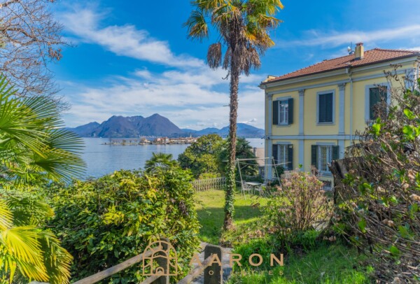 Charming Liberty Villa for Sale in Baveno, Lake Maggiore