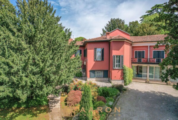 VILLA MAGNOLIA – ANTICA RESIDENZA PAPALINA DEL XV SECOLO A BESOZZO